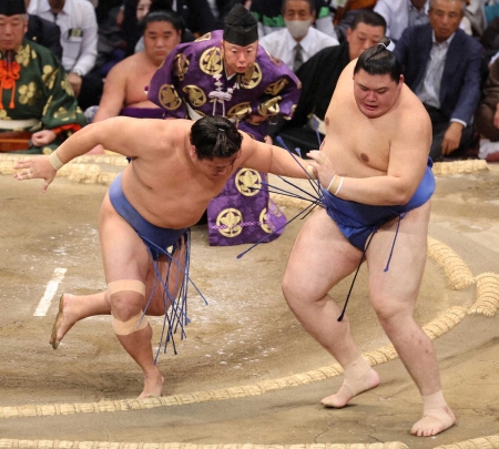 大の里　また若隆景に負けた…悪癖出て早くも2敗　支度部屋で今場所初の無言