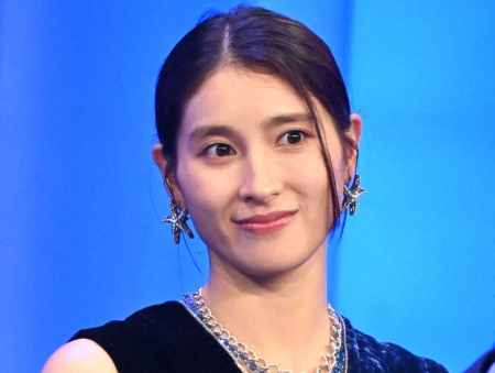 土屋太鳳　結婚式にも出席した仲良しな歌舞伎俳優　神宮花火でもバッタリ　夫・片寄涼太ともまさかの縁