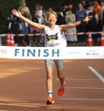 【MINATOシティハーフマラソン】女子ハーフ総合は山崎綾奈が悲願の初優勝