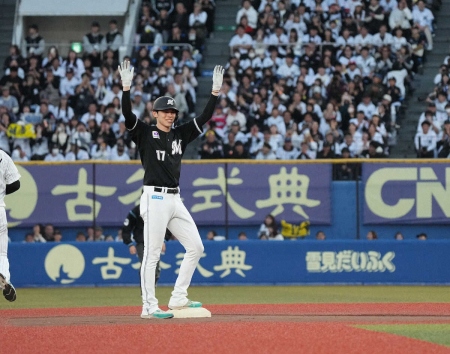 佐々木朗希「1番・DH」でマリンラスト勇姿「勝って送り出してほしい」最終回に自ら3点打含む2安打