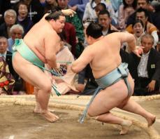 豊昇龍＆琴桜　盤石8勝目そろって勝ち越し　追う新大関・大の里は若元春を寄り切り勝ち越し王手