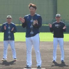 オリックスが秋季C打ち上げ　岸田監督は来春の早期アピールを指令