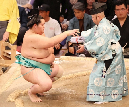 琴桜　誕生日自ら祝った！「祖父と同じ道」27歳1勝　26歳大関昇進から5場所目で優勝へ