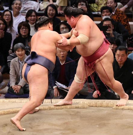 豊昇龍　「ビリビリ」効果で1敗守る「寝る前に。変なヤツでしょ」　大栄翔戦7連勝で大関初Vへ前進