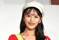 近藤千尋「上腕が同じ大きさだった」8月誕生の三女と人気芸人の姿に「どっちが赤ちゃんか分からん」