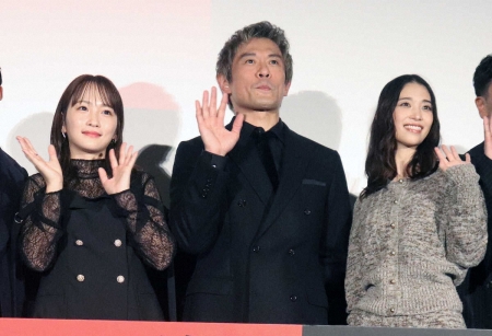 内野聖陽　出来映え自賛「自分で見てもさすが」　主演映画「アングリースクワッド　公務員と7人の詐欺師」