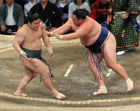 玉鷲　幕内4人目　40代で勝ち越し「三役にもう一度上がりたい」