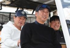 阪神・球児監督「有意義な時間だった」安藤&久保田両コーチと約6時間“グリーン会談”