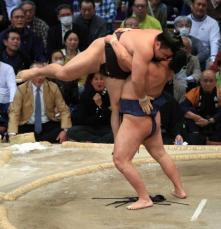 豊昇龍　「集中」1敗死守で自己最多の13勝目　8場所ぶりVへ「意識してません」