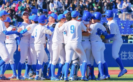 【大学野球】青学大がサヨナラで初優勝＆4冠王手　3番・初谷健心がサヨナラ打