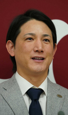 巨人・小林誠司が1000万円増の年俸4000万円でサイン「若い選手に負けないぞ」「もっと打たないと」