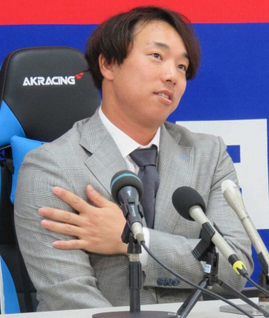 中日・宇佐見「出場機会が少なかったのは歯がゆい」61試合で打率・303も100万円減でサイン