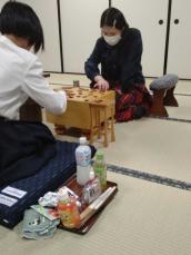 新関西将棋会館初白星は藤井奈々女流初段　胃腸炎で発熱もマスク姿で奮闘「こんなに弱々しくて…」