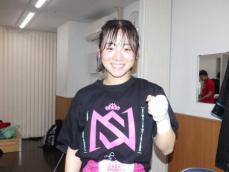 元女子日本王者の“美女ボクサー”鈴木なな子　移籍初戦で3回TKO勝ち　「強くなるだけじゃだめ」