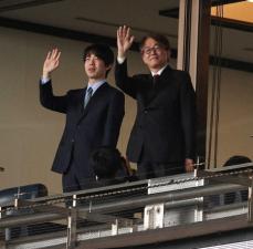 藤井王将、甲子園球場で羽生九段との記念対局に敗れる　将棋連盟と甲子園球場の100周年イヤーコラボ企画