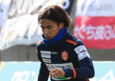 横浜FCがJ2山口のDF新保を獲得　父は元日本代表DF田中隼磨氏で、母はモデルのMALIA.