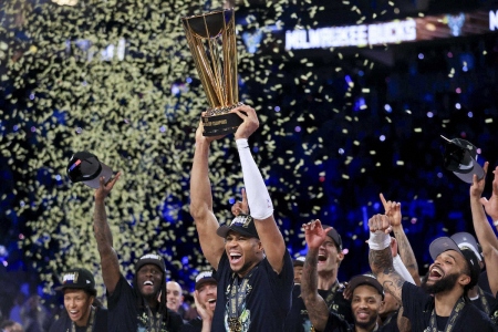 バックス　NBAカップ初優勝！ヤニス26得点19R10AのトリプルダブルでMVP　リラードも23得点