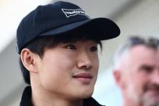 F1角田裕毅の来季同僚はハジャーに決定「ずっとユウキを尊敬していた」　全10チーム陣容固まる