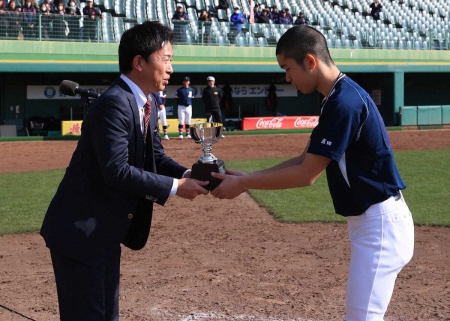 元阪神・赤星氏主催の少年大会で茨木市のニュー・ヤンキースが5大会ぶり2度目の優勝