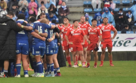 ラグビー神戸　雨中の開幕戦で「痛恨」逆転負け　レタリック「かなりフラストレーションが…」