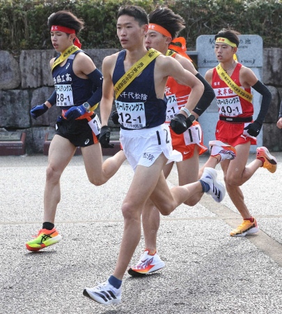 【全国高校駅伝】八千代松陰の鈴木琉胤が1区激走！日本人歴代最速28分43秒にネット「バケモン」