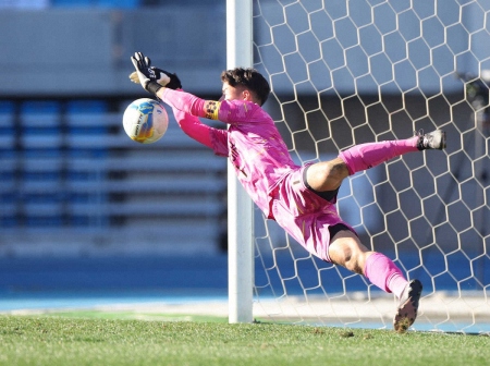 【高校サッカー】金沢学院大付　ドジャース流で初戦突破　GK石山アレックスが勝利の立役者に