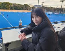 つばきファクトリー・河西結心　全日本男子ホッケー選手権決勝で解説　キーパー好守に「神セーブです！」