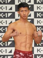 【RIZIN】元K―1王者・朝久泰央　YURAに判定勝利！ダウン応酬の激闘制す　平本蓮軍は初白星