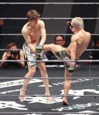 【RIZIN】三浦孝太　BD実力者のヒザ蹴り1発で1R失神KO負け…悔し涙のプロ3連敗