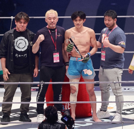 【RIZIN】“桜庭和志の息子”桜庭大世　鮮烈デビューでトレンド入り！「強すぎ」「親子そっくり」