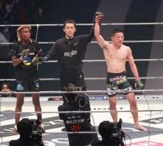 【RIZIN】5年ぶり3大タイトル戦　フェザー級王者・鈴木は2度目の防衛に失敗　堀口、ホベルトは防衛