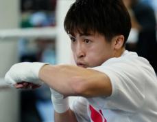 井上尚弥　24日グッドマン戦へ元旦から始動！　父・真吾トレーナーとのミット打ちで25年の初練習報告