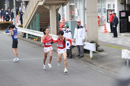 【箱根駅伝10区】シード争い4校で寺田交差点「再来…なるのか？」視聴者ハラハラも　今年は無事ゴールへ