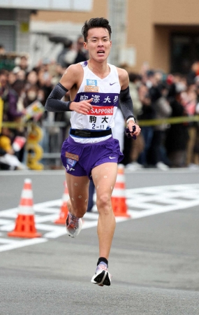 【箱根駅伝】駒大・佐藤圭汰の快走に青学大もヒヤヒヤ　エース4年の来季は3大会2位→3冠もイケる