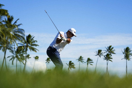 松山英樹　ハワイ連勝へ首位と3打差　「先週とは状態違う」も初制覇の3年前より好位置発進