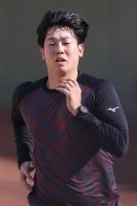 阪神・畠、新天地1年目は「50試合登板を目標に」自主トレ公開で決意　昨年現役ドラフトで巨人から加入