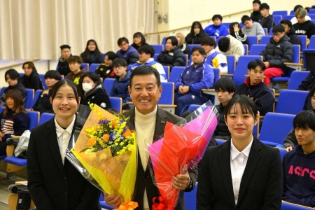 原辰徳氏　2年目の阿部監督に「選択肢がたくさんある」積極補強の2年目にエール　武道大特別講義