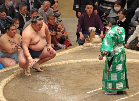 関取最年長40歳・玉鷲　強いぜ！不惑4連勝　尊富士との全勝対決制し館内大喝采「気持ちいいですね」