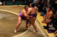 伊勢ケ浜部屋勢が躍動！尊富士5勝目「僕にとっては…」　照ノ富士に“感謝”　熱海富士は大関連破