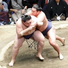 綱獲りの豊昇龍　王鵬と“同期”対決で1敗死守　金峰山＆千代翔馬が全勝キープ　大の里3敗死守