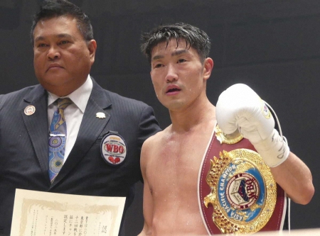 WBO－AP王者・藤田健児　9回終了TKO勝ちでV2成功　逝去した長野ハル・マネジャーに勝利ささぐ