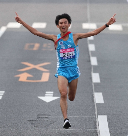 【都道府県対抗男子駅伝】青学大・田中“ラストラン”もセルフ実況「笑顔でのゴール！！」