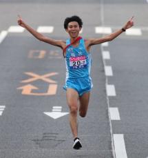 【都道府県対抗男子駅伝】青学大・田中“ラストラン”もセルフ実況「笑顔でのゴール！！」