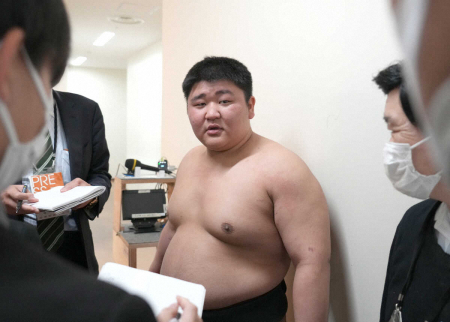 高校生初の三段目付け出し・碇潟「兄も頑張っているので…」デビュー5連勝　父は甲山親方、兄は十両・若碇