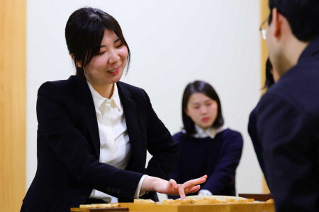 西山朋佳女流3冠　対応力に課題も「充実した期間だった」　今後も「女流棋界の活性化に携わりたい」