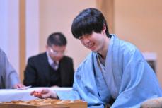 藤井聡太王将が4連覇王手！　永瀬拓矢九段に3連勝　王将戦第3局