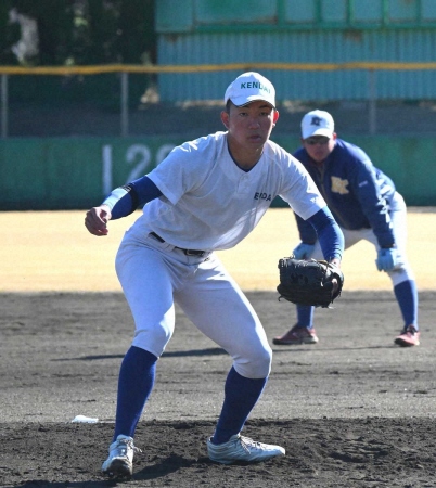 健大高崎・石垣　3回零封3K！「久々の実戦で気合が」151キロも2度計測