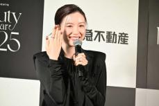 永野芽郁　チョコ色ネイル披露姿に「これ、結婚みたい…」初代Beauty of the yearに感激