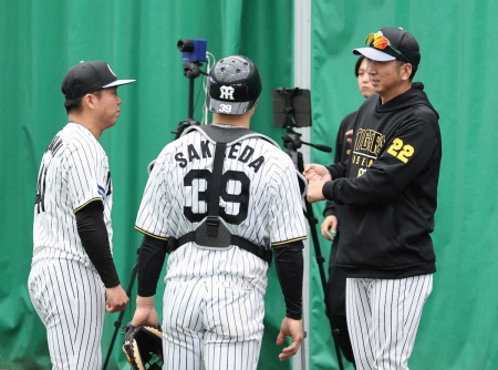 阪神・村上　直球の質向上へ指揮官から股関節の使い方指導受け手応え「ベース板で強くいっているなと」