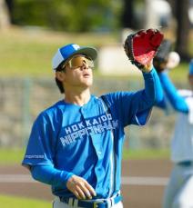 日本ハム・北山　WBCへ赤グラブで45球「もうモードに入ってます」